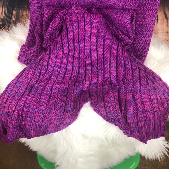 Mermaid tail knit blanket adult and teen - Picture 2 of 4